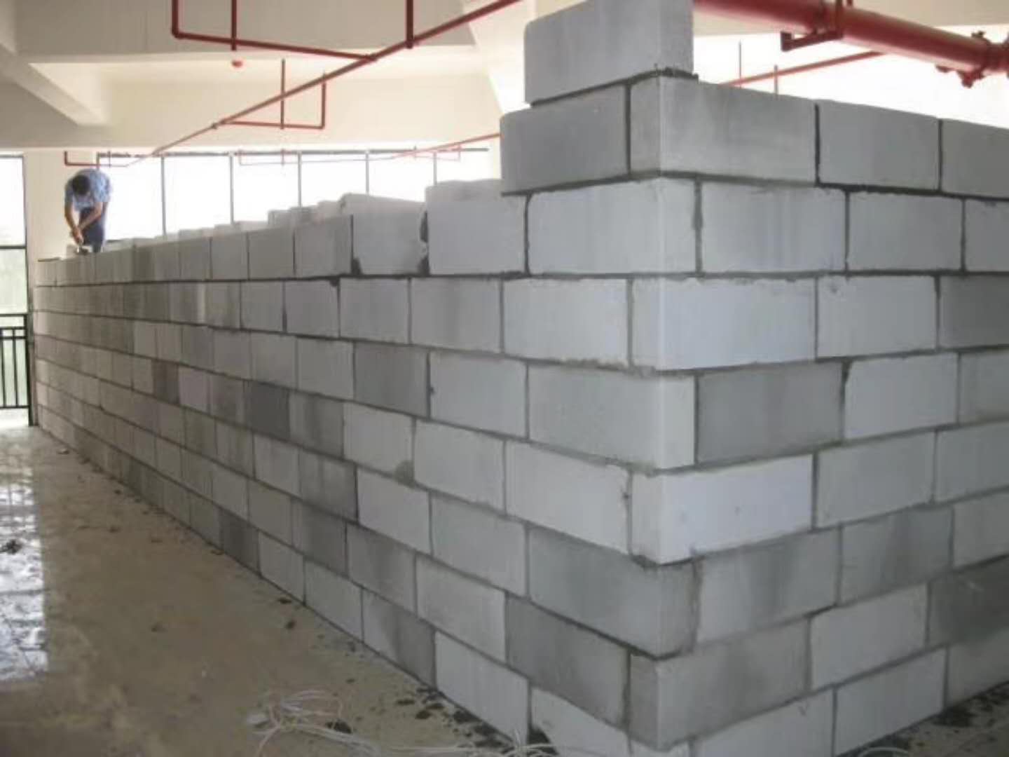 五营蒸压加气混凝土砌块承重墙静力和抗震性能的研究